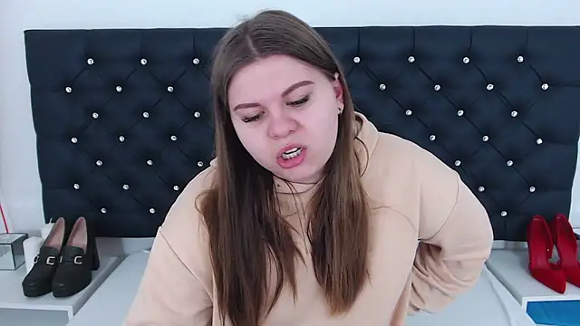 Snapshot of AbbyPleasure chatting on February 27, 9:43 am AbbyPleasure online show from February 27, 9:43 am