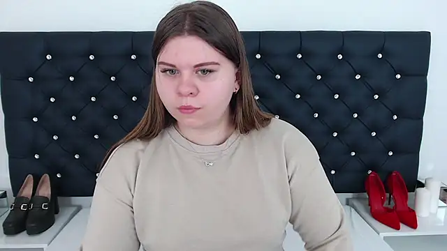 Snapshot of AbbyPleasure chatting on March 13, 12:02 pm AbbyPleasure online show from March 13, 12:02 pm