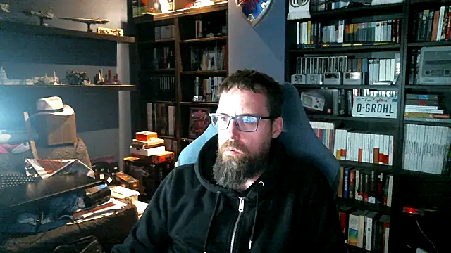 MeSteff online show from April 3, 7:23 pm