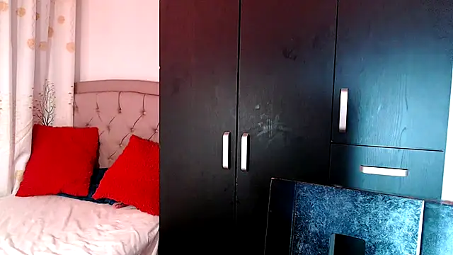 ZajiraShane online show from March 20, 6:30 am