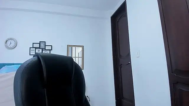 kamila lopez online show from February 1, 7:23 pm