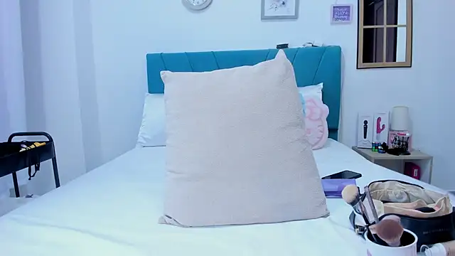 kamila lopez online show from April 7, 9:26 pm