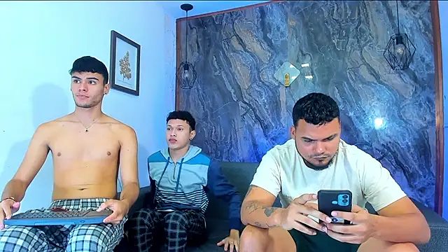 liam genner  online show from January 20, 7:57 pm