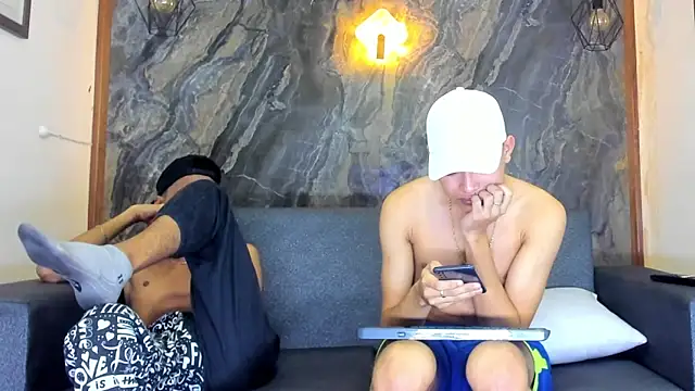 liam genner  online show from February 2, 1:45 am