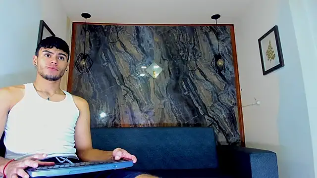 liam genner  online show from February 9, 7:41 pm