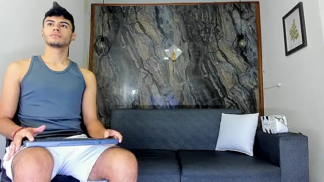 liam genner  online show from February 20, 7:41 pm