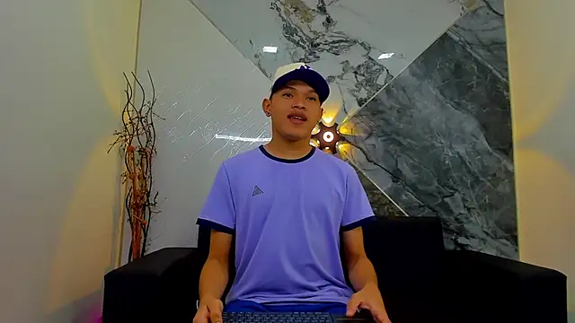 liam genner  online show from February 24, 8:25 pm