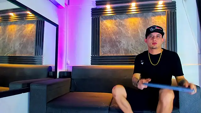 liam genner  online show from September 15, 8:09 pm