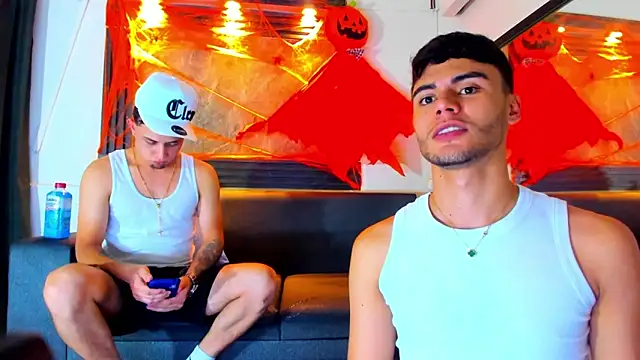 liam genner  online show from October 22, 8:19 pm