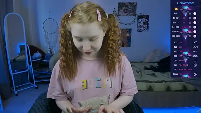 CallMeEffy1 online show from April 4, 1:19 pm