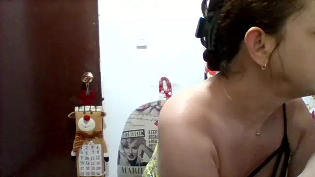 Snapshot of Alisson_brand chatting on December 14, 11:50 am Alisson brand online show from December 14, 11:50 am