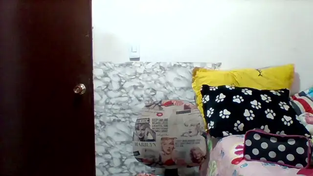 Snapshot of Alisson_brand chatting on September 13, 12:49 pm Alisson brand online show from September 13, 12:49 pm