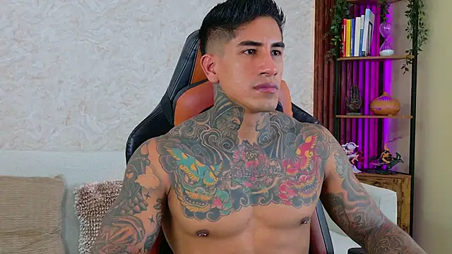 AdanReilly online show from January 18, 4:00 pm