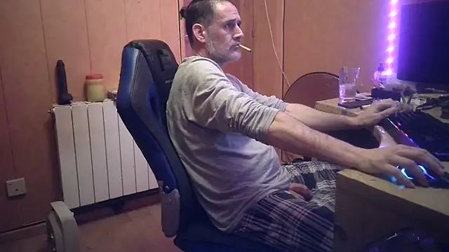 Lia Y PatrickX online show from February 10, 7:28 pm