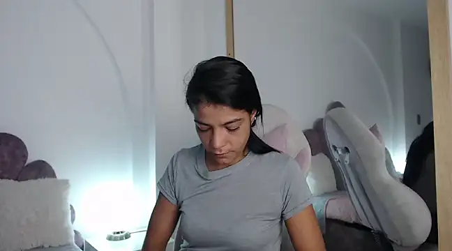 Snapshot of Hellen__4master chatting on February 9, 11:14 am Hellen 4master online show from February 9, 11:14 am