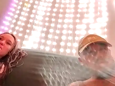 KissMysAssXoXo online show from January 2, 11:20 am