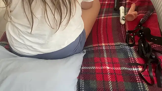 Ceyceys online show from October 20, 11:10 am