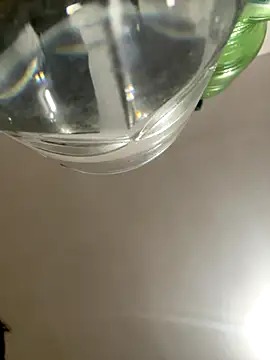 Snapshot of FrutenFratenR9 chatting on December 19, 4:36 pm FrutenFratenR9 online show from December 19, 4:36 pm