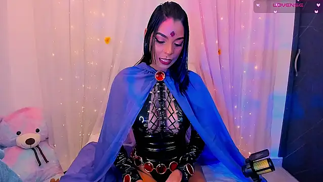 Snapshot of Hannahs_Napit chatting on February 11, 10:07 pm Hannahs Napit online show from February 11, 10:07 pm