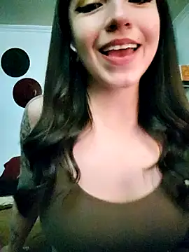 Snapshot of Paudelatorre chatting on March 8, 12:55 am Paudelatorre online show from March 8, 12:55 am