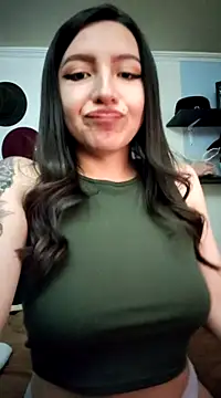 Snapshot of Paudelatorre chatting on March 21, 11:12 pm Paudelatorre online show from March 21, 11:12 pm