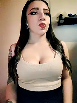 Snapshot of Paudelatorre chatting on October 20, 1:28 am Paudelatorre online show from October 20, 1:28 am