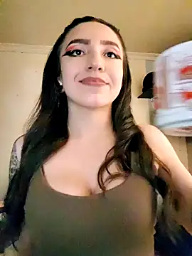 Snapshot of Paudelatorre chatting on November 30, 3:43 am Paudelatorre online show from November 30, 3:43 am