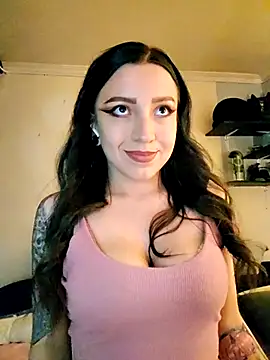 Snapshot of Paudelatorre chatting on December 19, 3:35 am Paudelatorre online show from December 19, 3:35 am