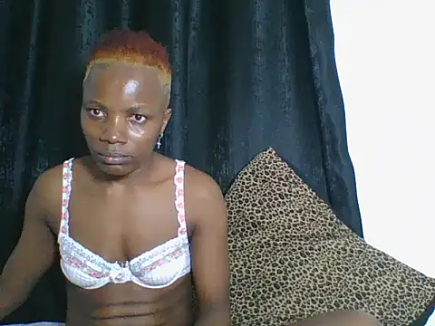 Snapshot of AfricanPrincess24 chatting on September 13, 6:40 pm AfricanPrincess24 online show from September 13, 6:40 pm
