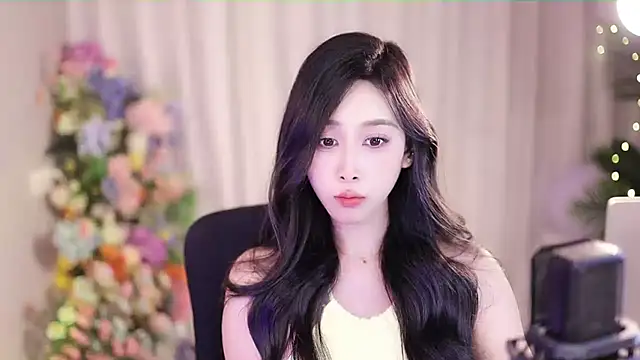 SleepArtist online show from February 12, 5:37 pm