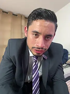 Snapshot of thesexlawyer1 chatting on February 19, 4:12 am thesexlawyer1 online show from February 19, 4:12 am