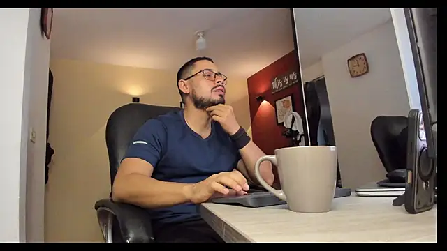 thesexlawyer1 online show from December 17, 3:01 am