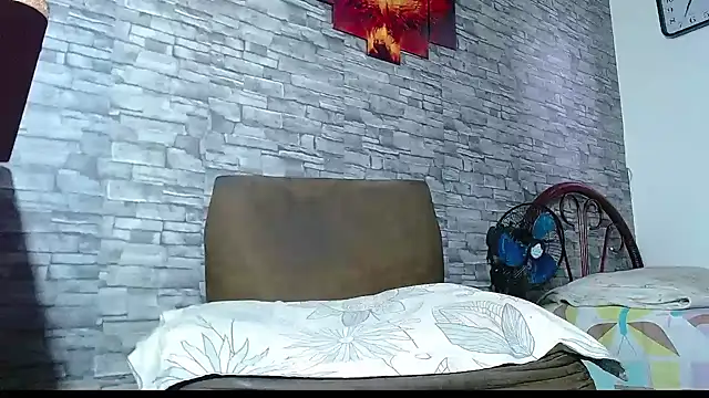 Snapshot of bulguehot chatting on November 25, 1:11 pm bulguehot online show from November 25, 1:11 pm