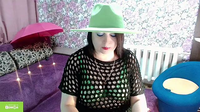 Snapshot of Julia-ru chatting on October 28, 8:11 pm Julia-ru online show from October 28, 8:11 pm