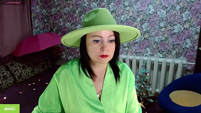 Julia-ru online show from November 29, 8:45 pm