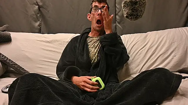 joeiandola online show from October 4, 5:22 pm