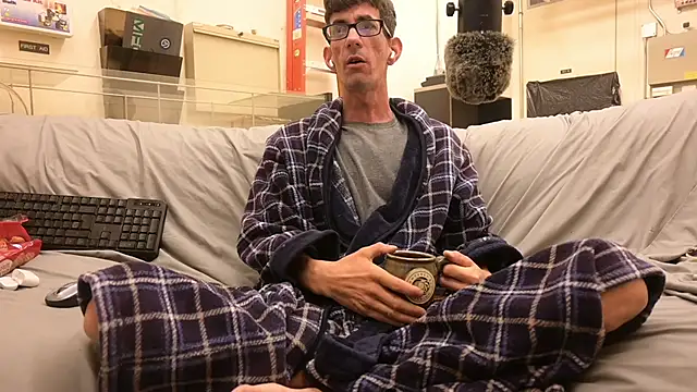 joeiandola online show from March 30, 2:51 pm