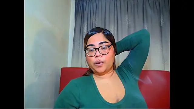 Snapshot of Indian_Lola00 chatting on July 15, 5:07 pm Indian Lola00 online show from July 15, 5:07 pm