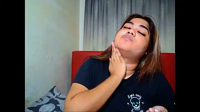 Snapshot of Indian_Lola00 chatting on July 29, 1:20 pm Indian Lola00 online show from July 29, 1:20 pm