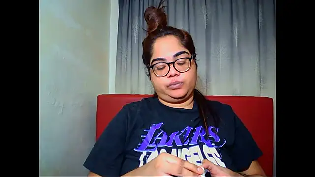 Snapshot of Indian_Lola00 chatting on July 30, 5:17 am Indian Lola00 online show from July 30, 5:17 am
