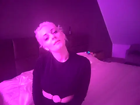 Snapshot of Wendyx666_Pika chatting on September 17, 9:16 pm Wendyx666 Pika online show from September 17, 9:16 pm