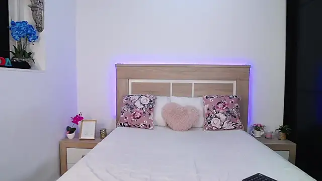 AylinRoss online show from December 17, 8:37 pm