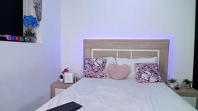 AylinRoss online show from January 14, 7:52 pm