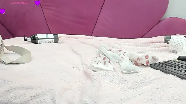 Emasanders online show from January 9, 7:50 pm