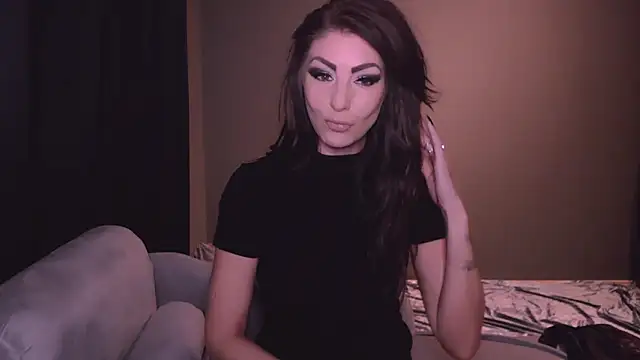 Snapshot of Saintrebella chatting on January 9, 6:47 pm Saintrebella online show from January 9, 6:47 pm