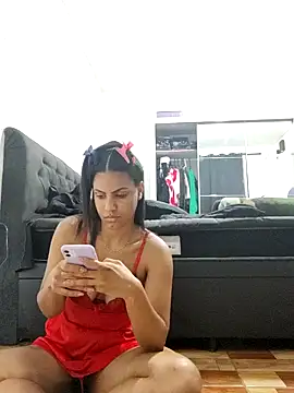 Snapshot of Bella_Anjoss chatting on December 5, 11:07 pm Bella Anjoss online show from December 5, 11:07 pm