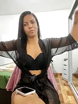 Snapshot of Bella_Anjoss chatting on December 27, 1:11 am Bella Anjoss online show from December 27, 1:11 am