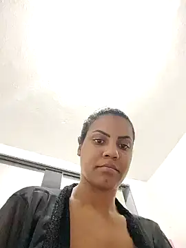 Snapshot of Bella_Anjoss chatting on January 3, 1:05 am Bella Anjoss online show from January 3, 1:05 am