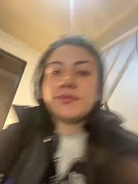 Broklinwhite  online show from March 22, 12:08 pm