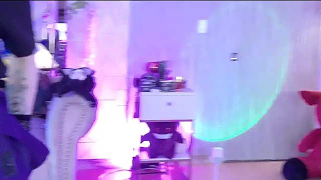 zephirahabney online show from November 20, 2:50 pm